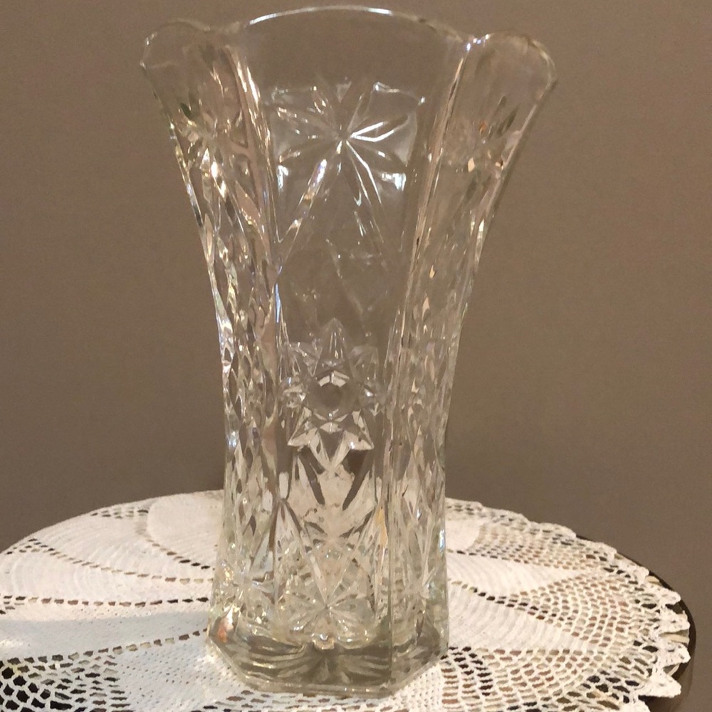 Anchor Hocking EAPG Star Of David Vintage Hexagonal Prescut Glass Vase - Picture 1 of 8